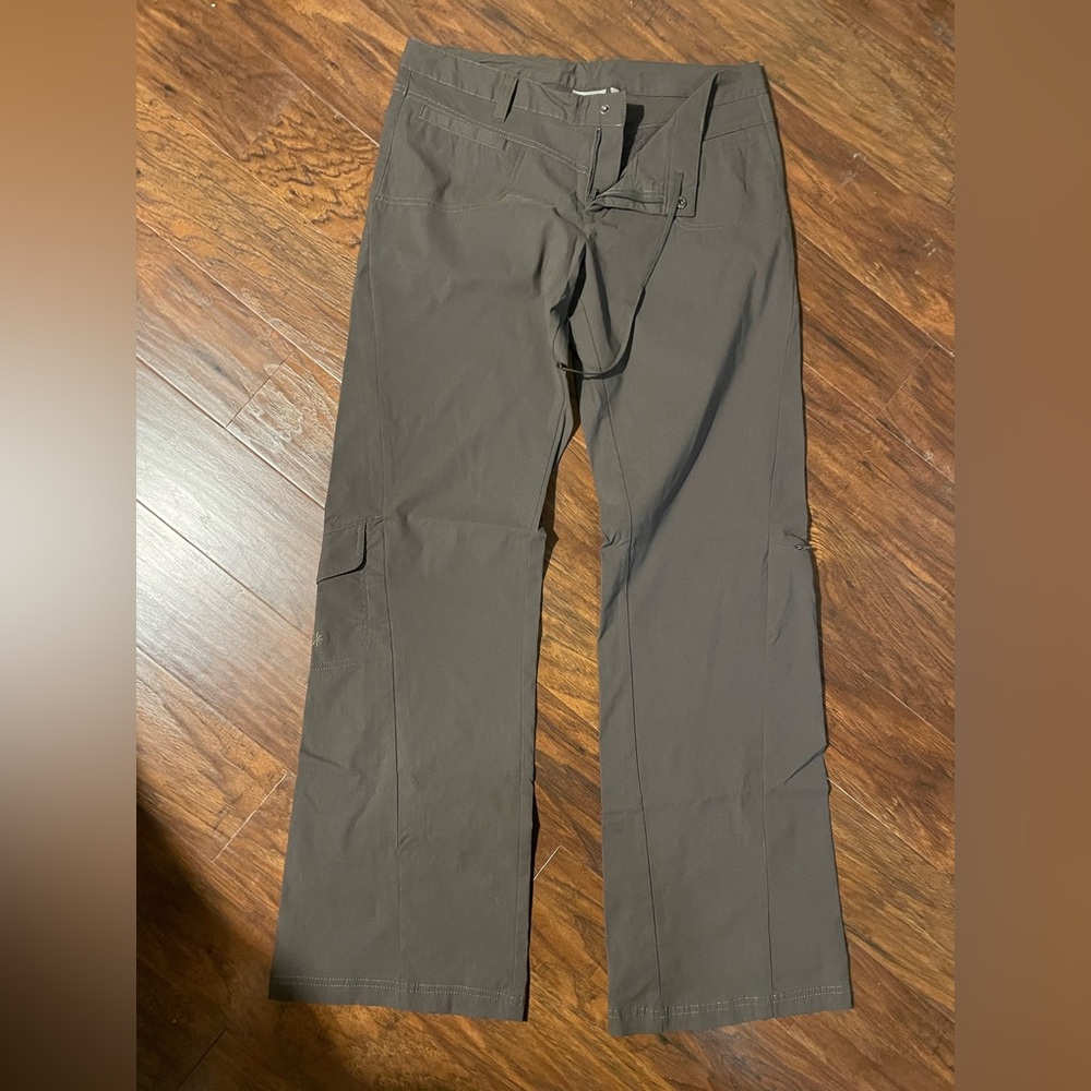 Athleta Dipper Utility Cargo Pants size 12 Tall